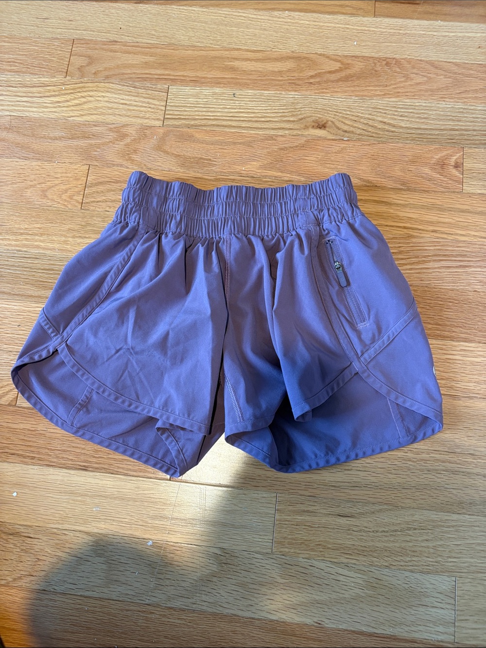 lululemon athletica mauve athletic shorts with elastic waistband